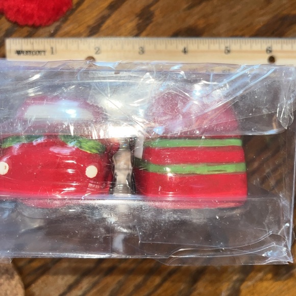 EC Christmas salt & pepper shakers. Car towing a camper 3”x 1.5” each piece - Picture 13 of 16
